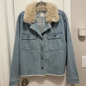 Dylan Denim Trucker Jacket M Sherpa Collar faux fur jean button up